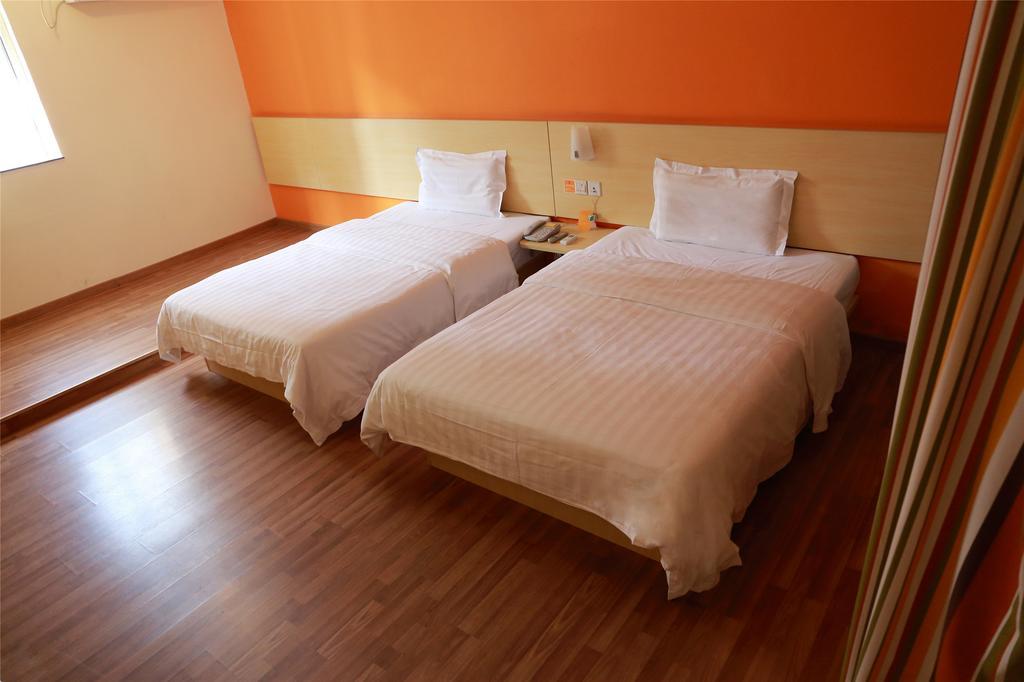 7Days Inn Tai'An Railway Station Room photo