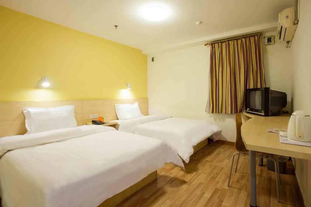 7Days Inn Tai'An Railway Station Room photo